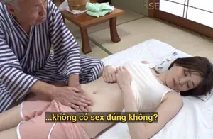 Người yêu của con trai bị đau nhức nhờ bố chồng yêu có nghề mát-xa đấm bóp và cái kết
